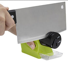 Load image into Gallery viewer, Swifty Sharp Cordless Motorized Knife Sharpener Battery Operated / Swifty Sharp Affûteur de couteau motorisé sans fil à piles